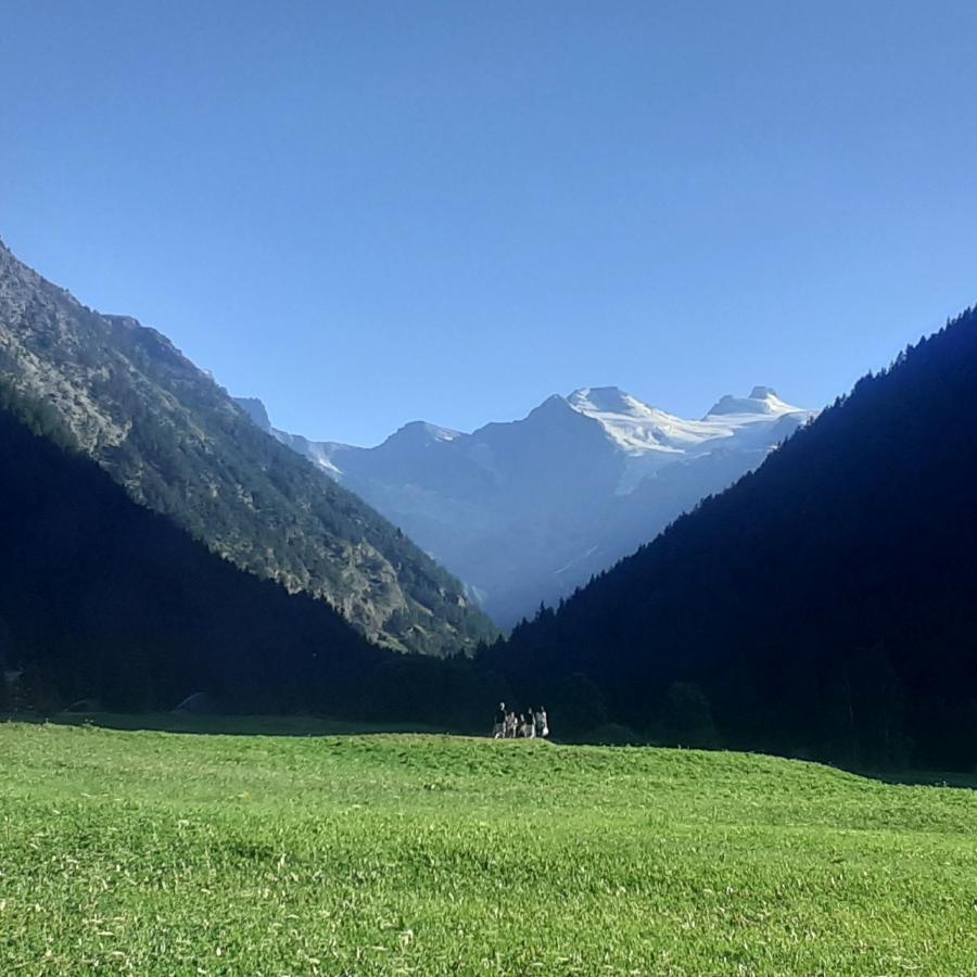 Appartamento Signorile Con Giardino Aosta Exteriér fotografie