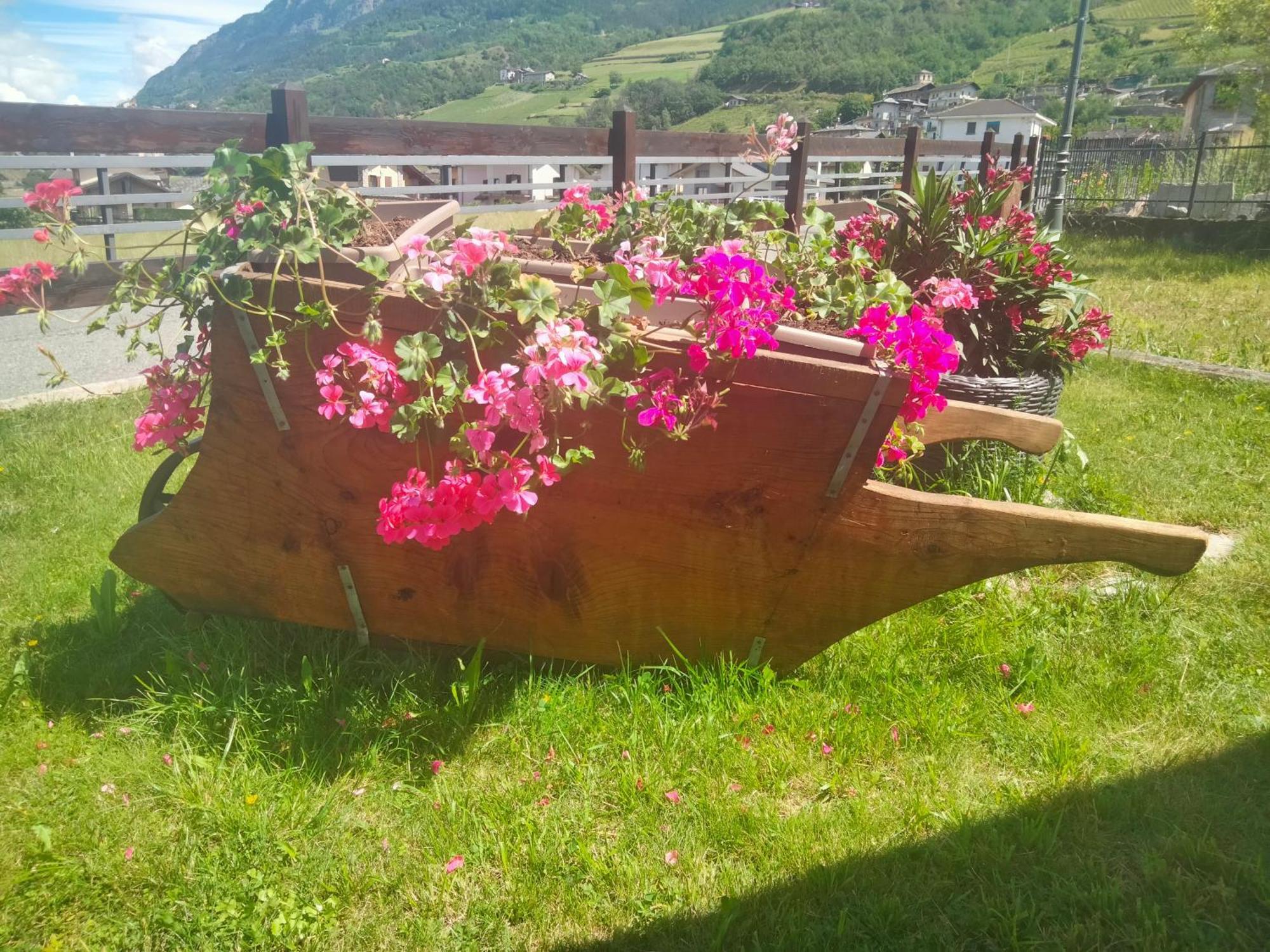 Appartamento Signorile Con Giardino Aosta Exteriér fotografie